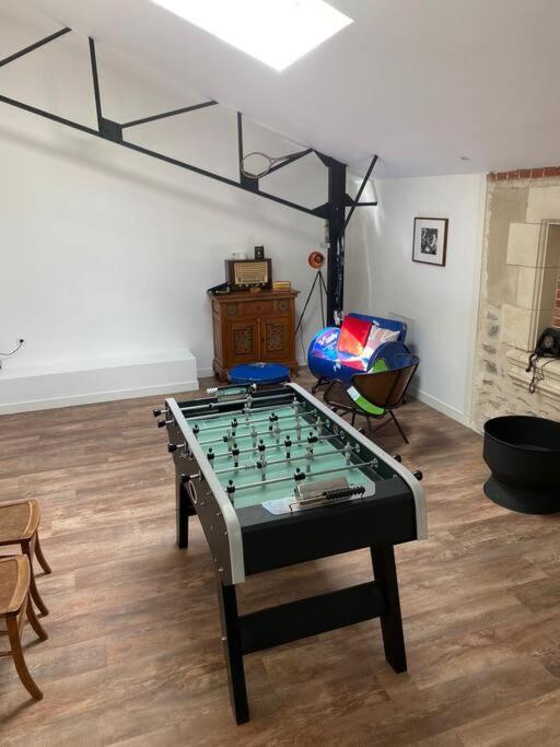 Loft Proche Centre Ville Hotes Habitant A L Etage Laval  Exterior foto